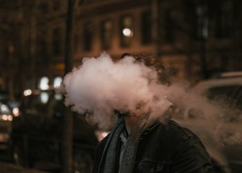 5 greșeli pe care să le eviți când folosești pentru prima dată un vaporizator de tutun