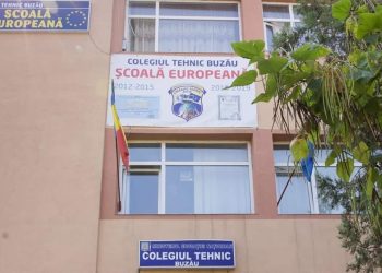 Școala viitorului începe la Buzău. Elevii vor învăța să combată fake news-ul și să folosească inteligent AI-ul