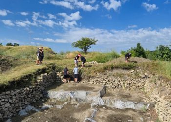 Săpături arheologice reluate la Gruiu Dării. Muzeul Județean Buzău caută noi indicii despre trecutul comunităților care au trăit în zonă