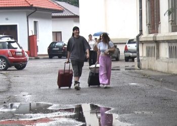 De la Bac, direct la mare. Unii absolvenți așteaptă rezultatele chiar de pe Litoral