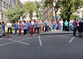 Prima zi de grevă generală. Activitate redusă în ambulatoriu și proteste la Spitalul Județean