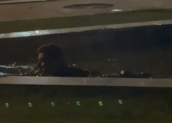 VIDEO Fântâna din centrul Buzăului, piscină pentru teribiliști