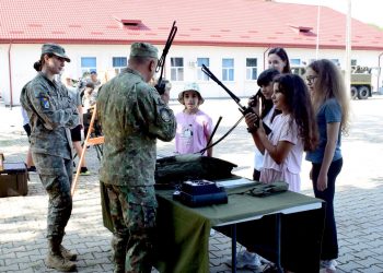 Tehnică militară, muzică și defilare. 110 ani de la înființarea Armatei a 2-a