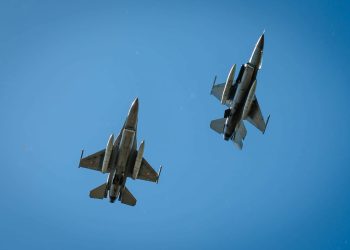 Avioane de luptă F16 deasupra Buzăului. Au fost exerciții militare, sub comandă NATO
