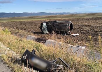 Un șofer de 30 de ani și șase pasageri, răniți după ce mașina s-a răsturnat în afara drumului, la Movila Banului