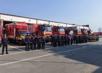 Pompieri avansați în grad, de ziua lor. Festivitate emoționantă la sediul ISU Buzău