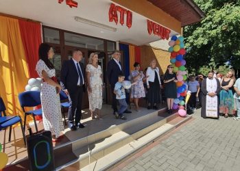 VIDEO Marcel Ciolacu a vizitat două unități de învățământ din Buzău în prima zi de școală. Ce mesaje le-a transmis elevilor