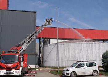 VIDEO Alarmă la cea mai mare fabrică de malț din România. Zeci de angajați au fost evacuați