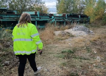 Deșeuri textile incendiate și îngropate. Amendă de peste 50.000 de lei pentru o firmă din Buzău