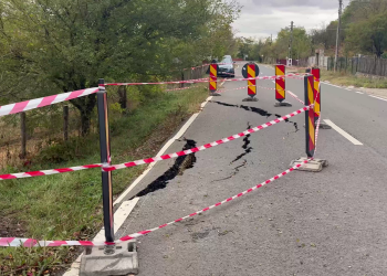 Probleme pe drumul reabilitat care leagă Buzăul de nordul județului. Autoritățile cer o expertiză