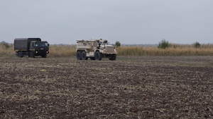 VIDEO Un fermier a găsit resturile unei drone la un kilometru și jumătate de case